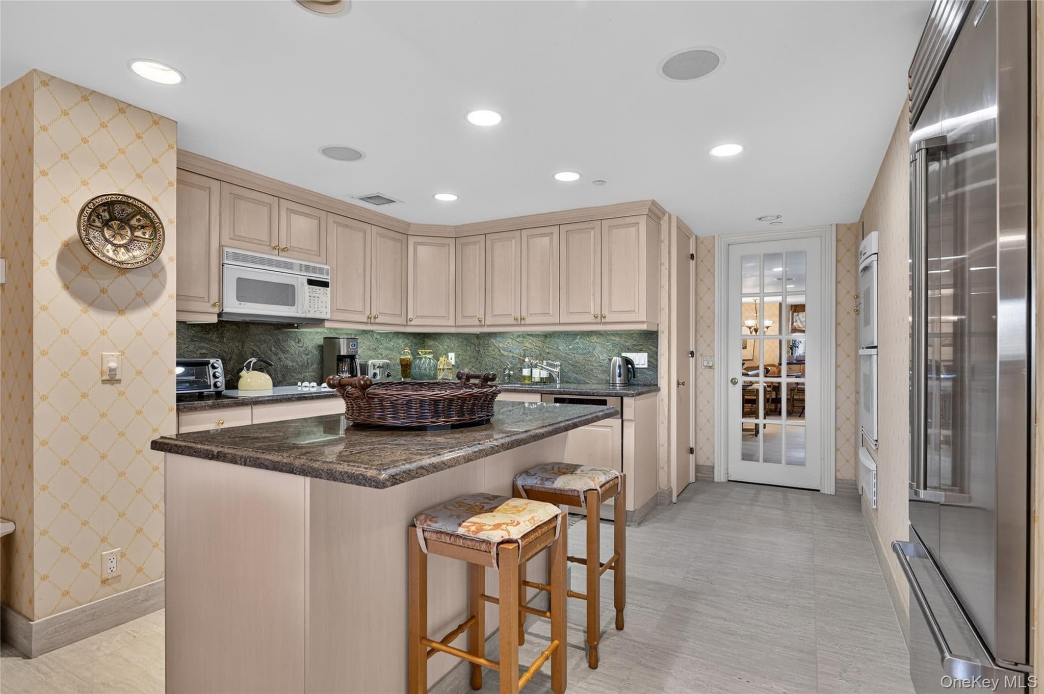 111 Cherry Valley Avenue Unit: PH4 thumbnail 10