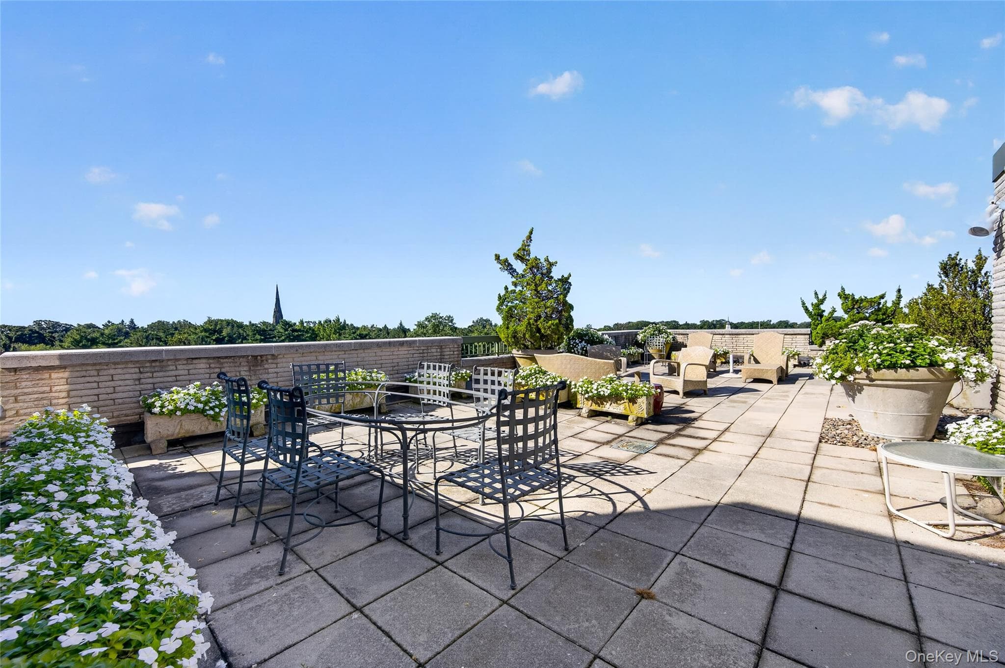 111 Cherry Valley Avenue Unit: PH4 thumbnail 14