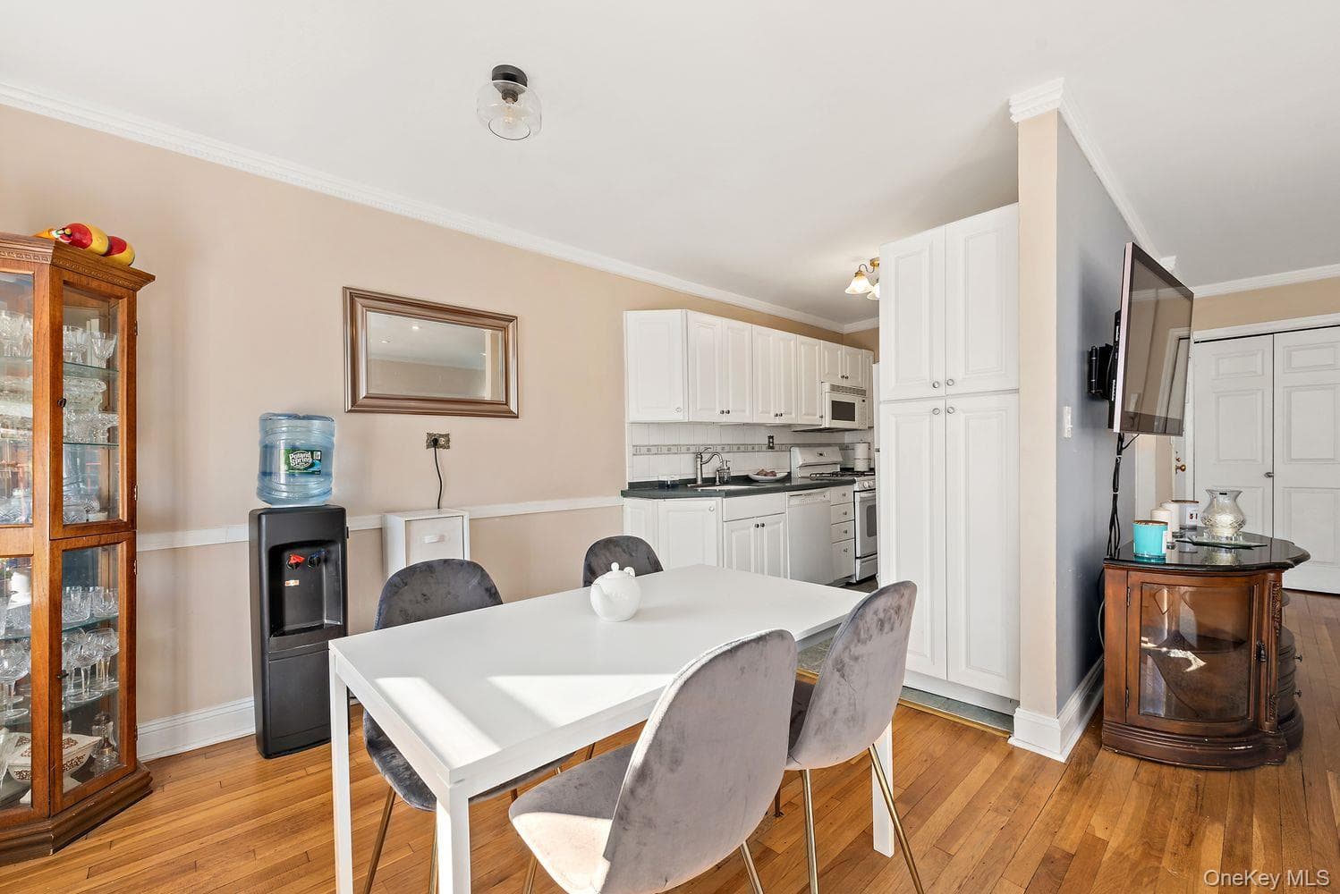 5730 Mosholu Avenue Unit: 4F thumbnail 2