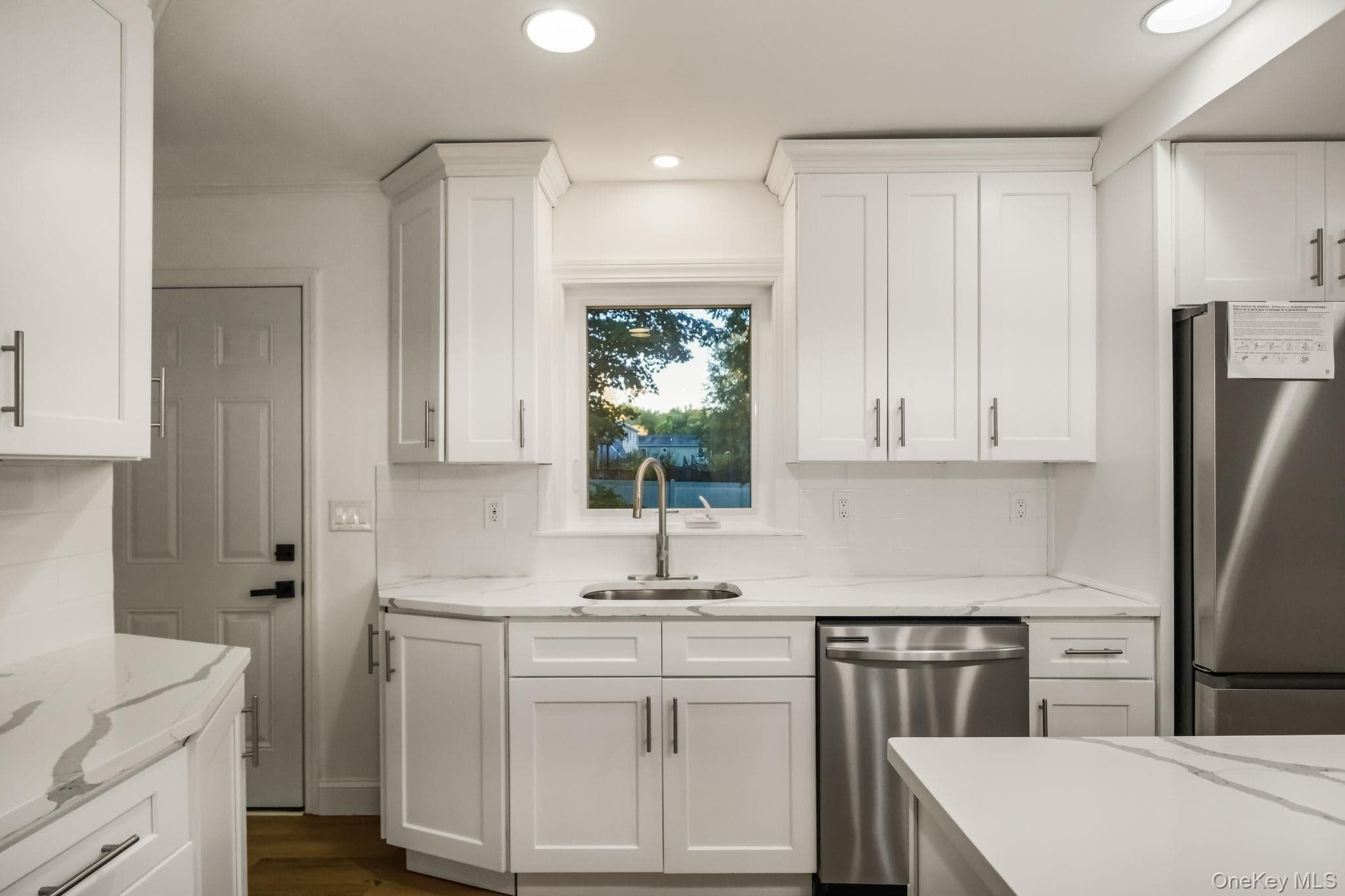 16 Knollwood Road thumbnail 18