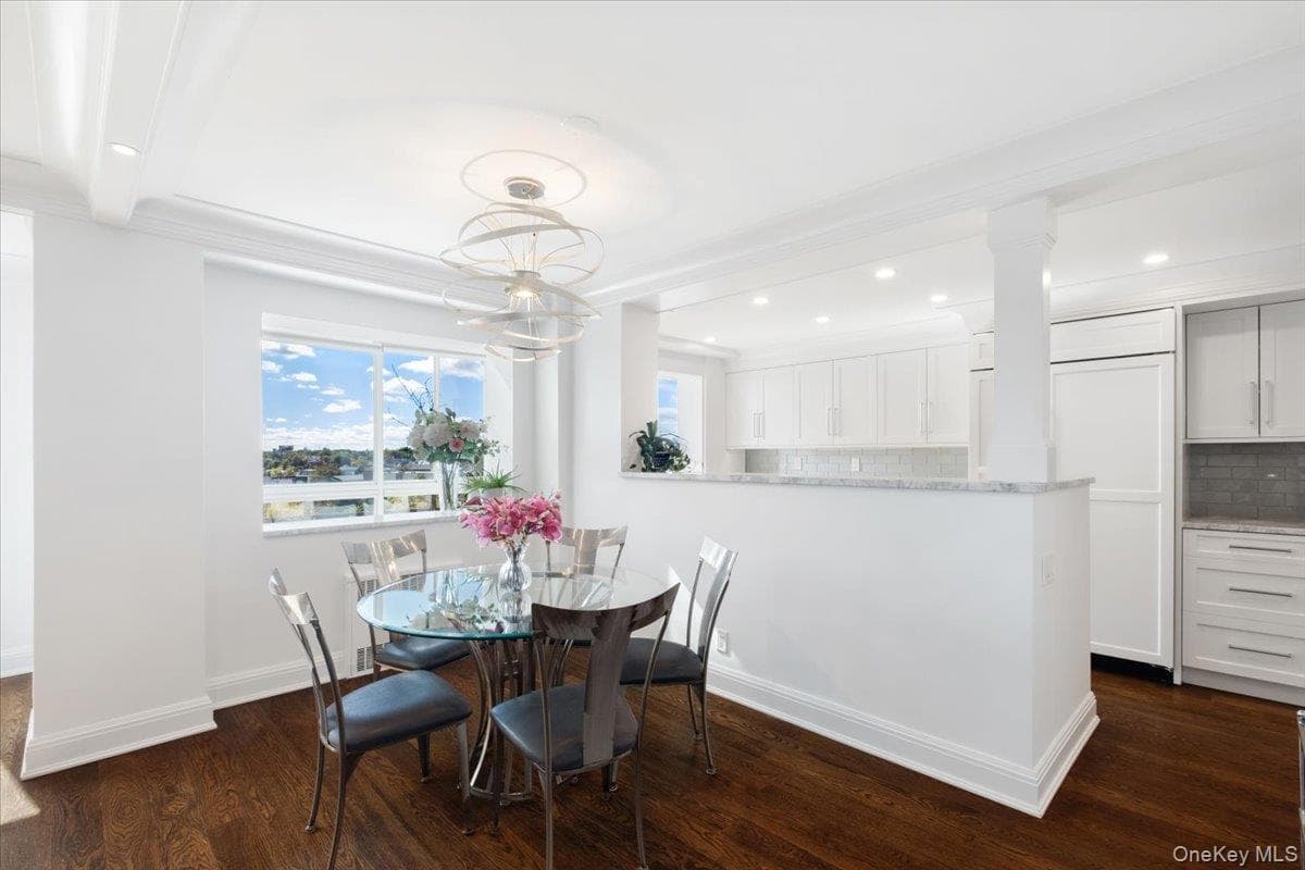 3 Washington Square Unit: 6B thumbnail 11