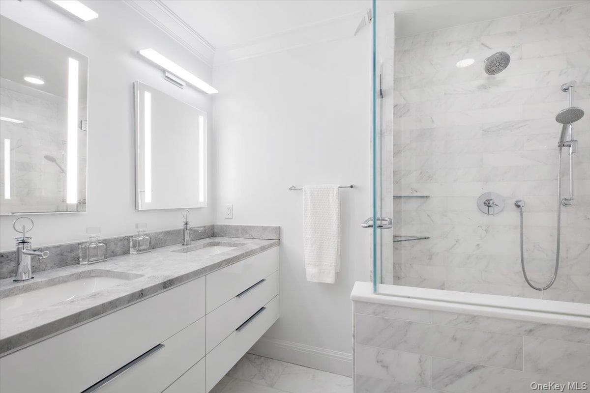 3 Washington Square Unit: 6B thumbnail 18