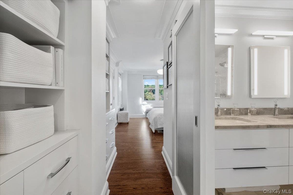 3 Washington Square Unit: 6B thumbnail 17