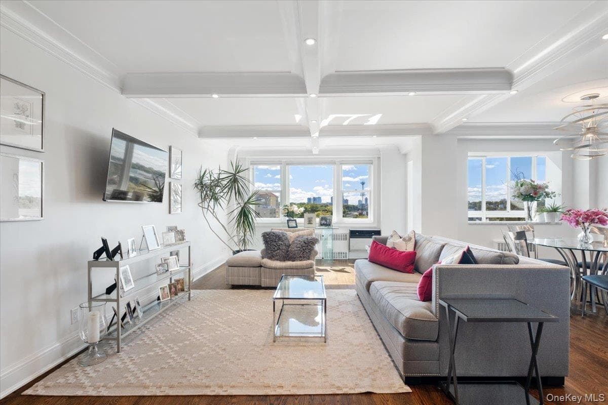 3 Washington Square Unit: 6B thumbnail 8