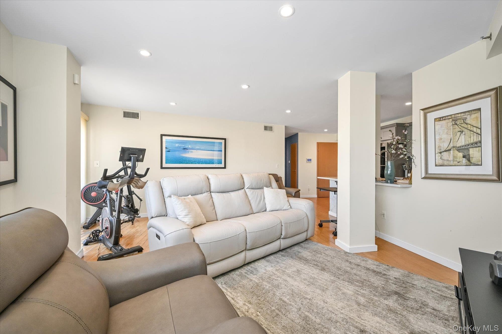 81-14 Queens Boulevard Unit: PH6C thumbnail 3