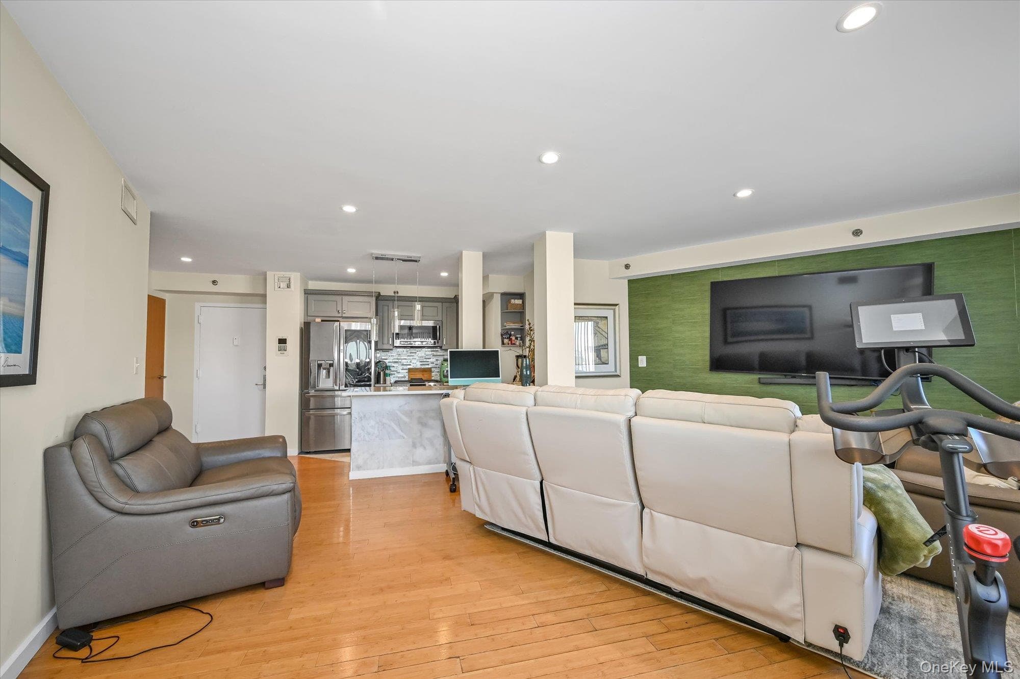 81-14 Queens Boulevard Unit: PH6C thumbnail 4