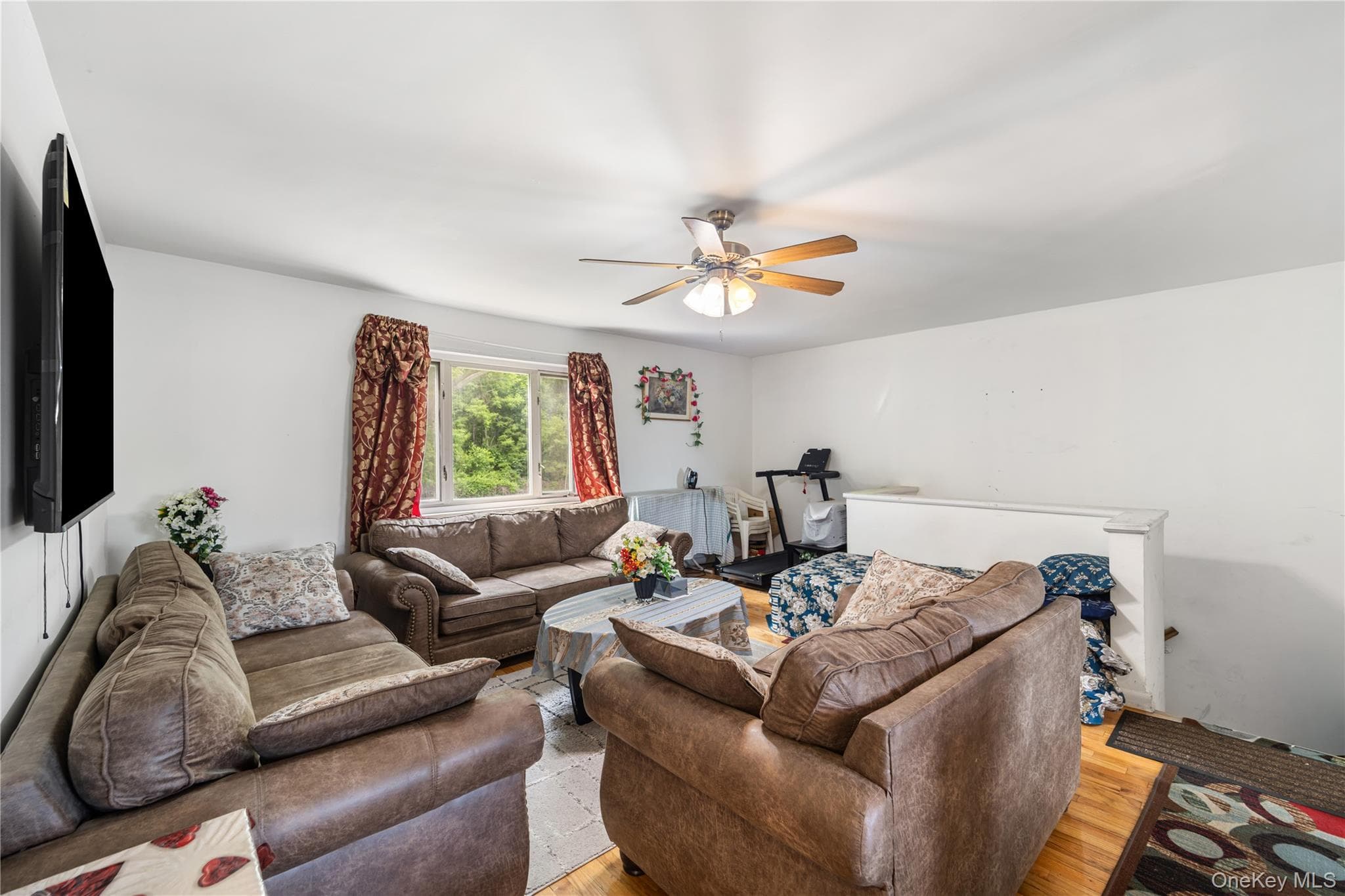 225-08 Stronghurst Avenue Unit: Upper thumbnail 10