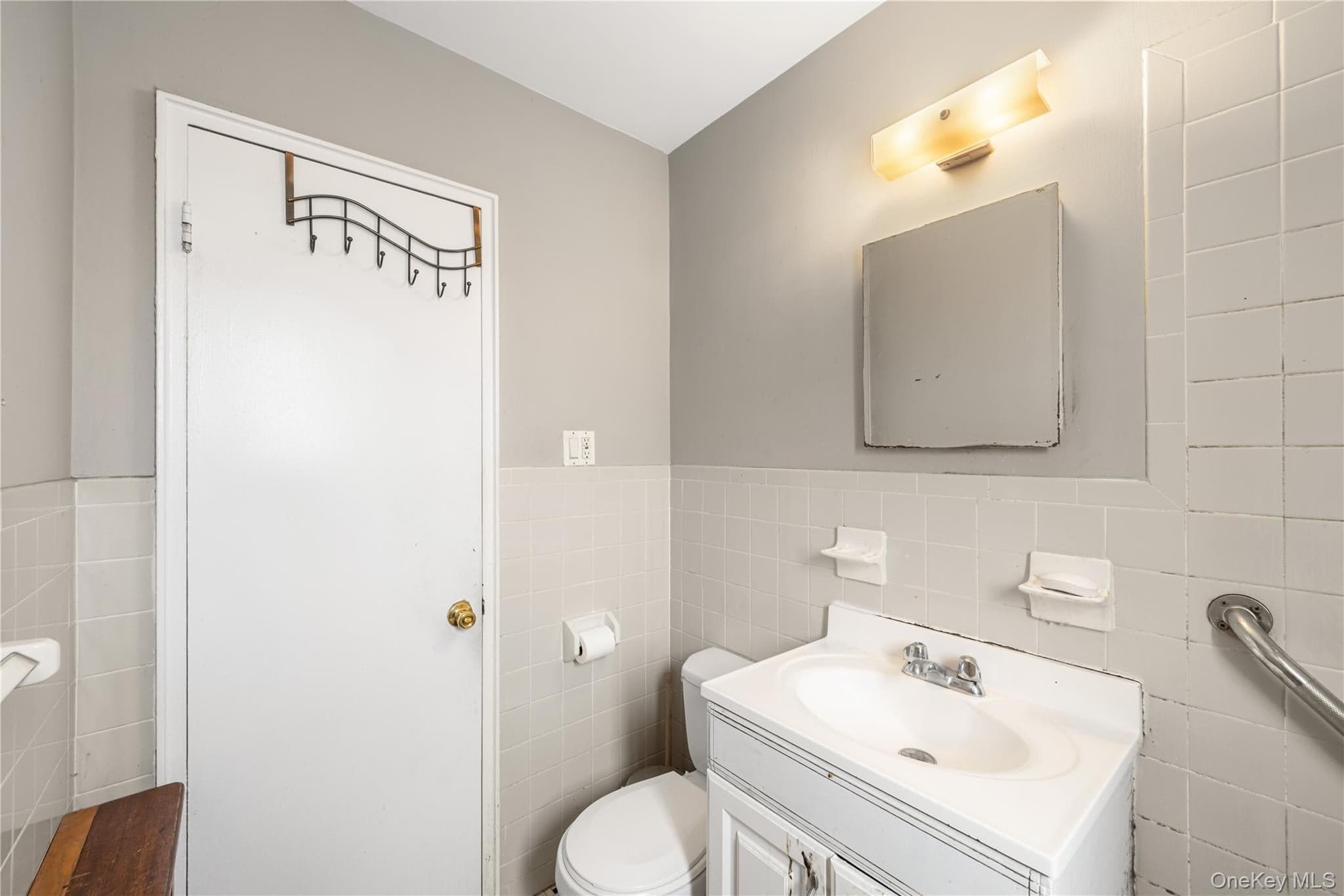 225-08 Stronghurst Avenue Unit: Upper thumbnail 9
