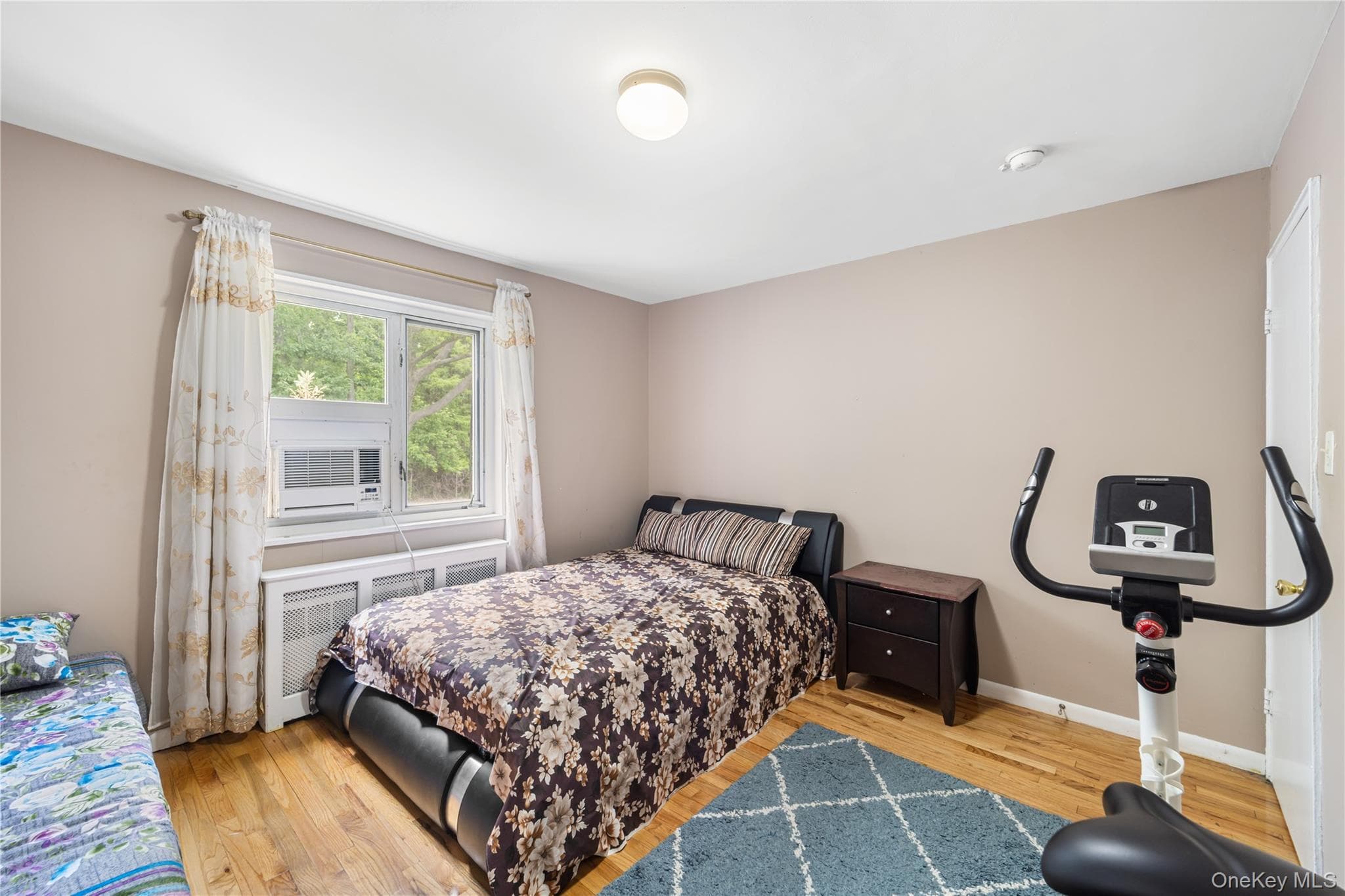 225-08 Stronghurst Avenue Unit: Upper thumbnail 3