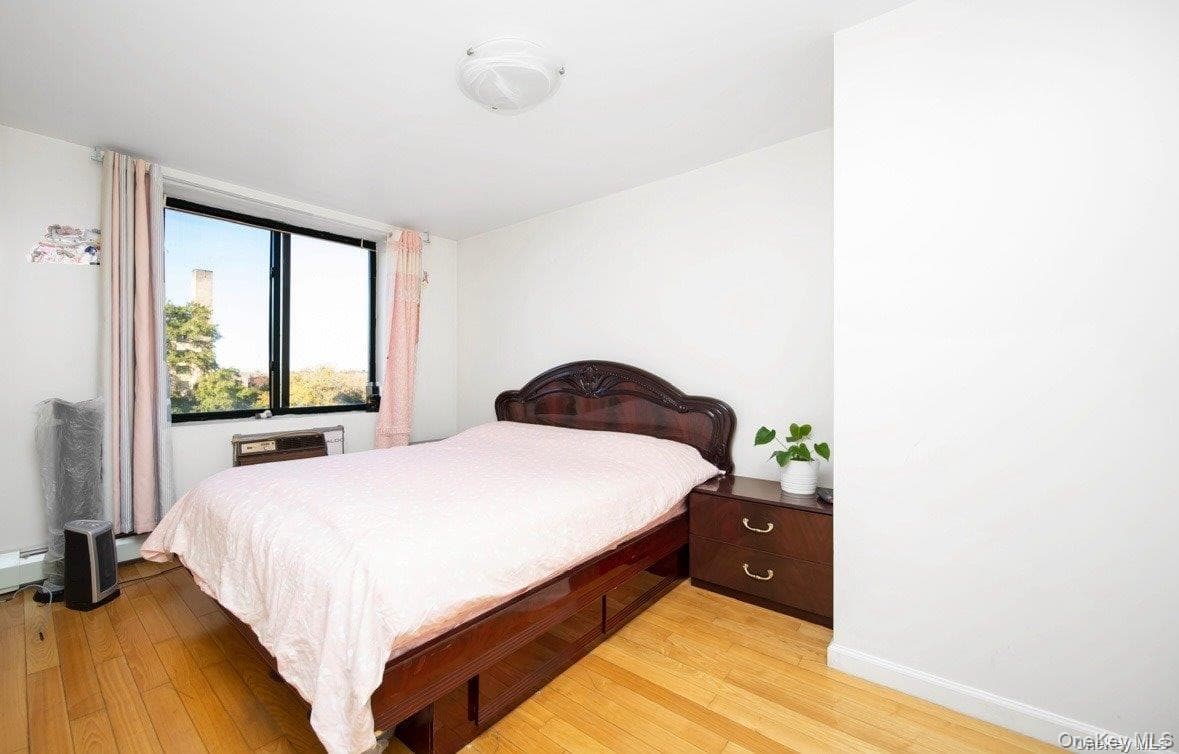 136-16 35th Avenue Unit: 7C thumbnail 2