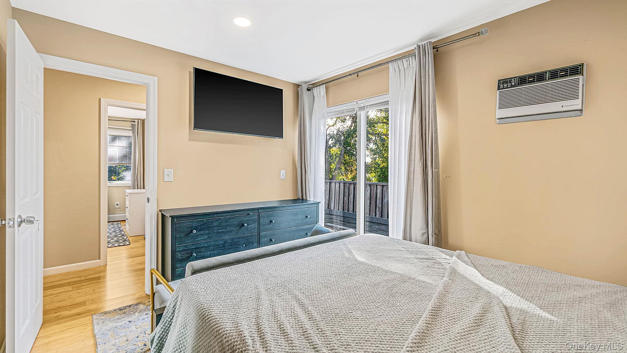 73 Lynbrook Drive thumbnail 16