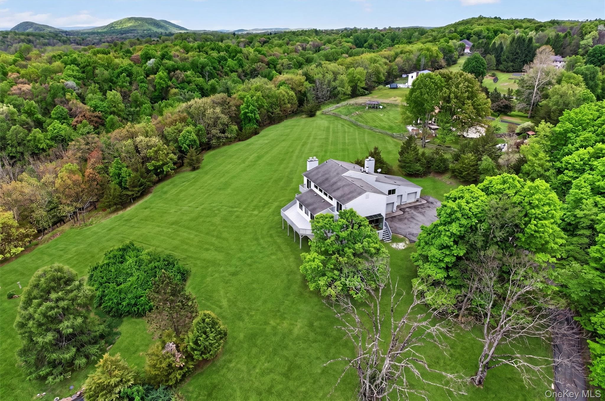 15 Deer Pond Drive thumbnail 48