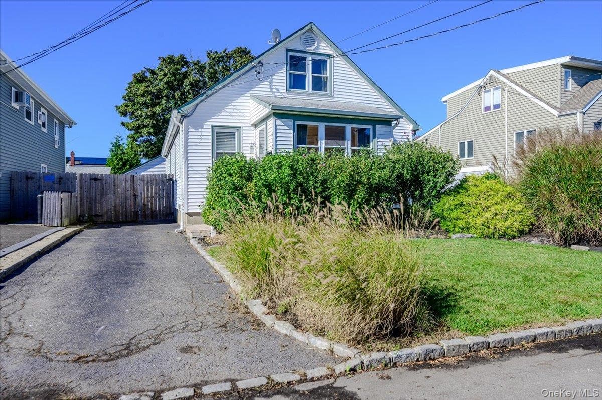 412 Fire Island Avenue thumbnail 2