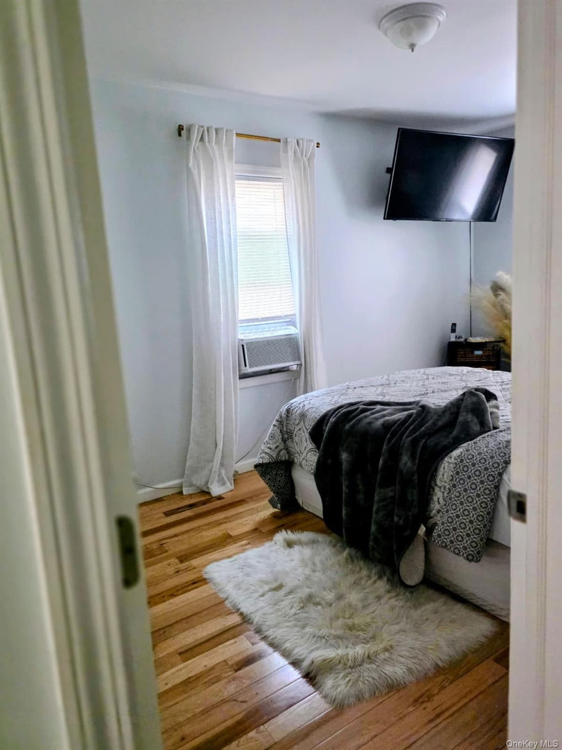1015 Revere Avenue thumbnail 15