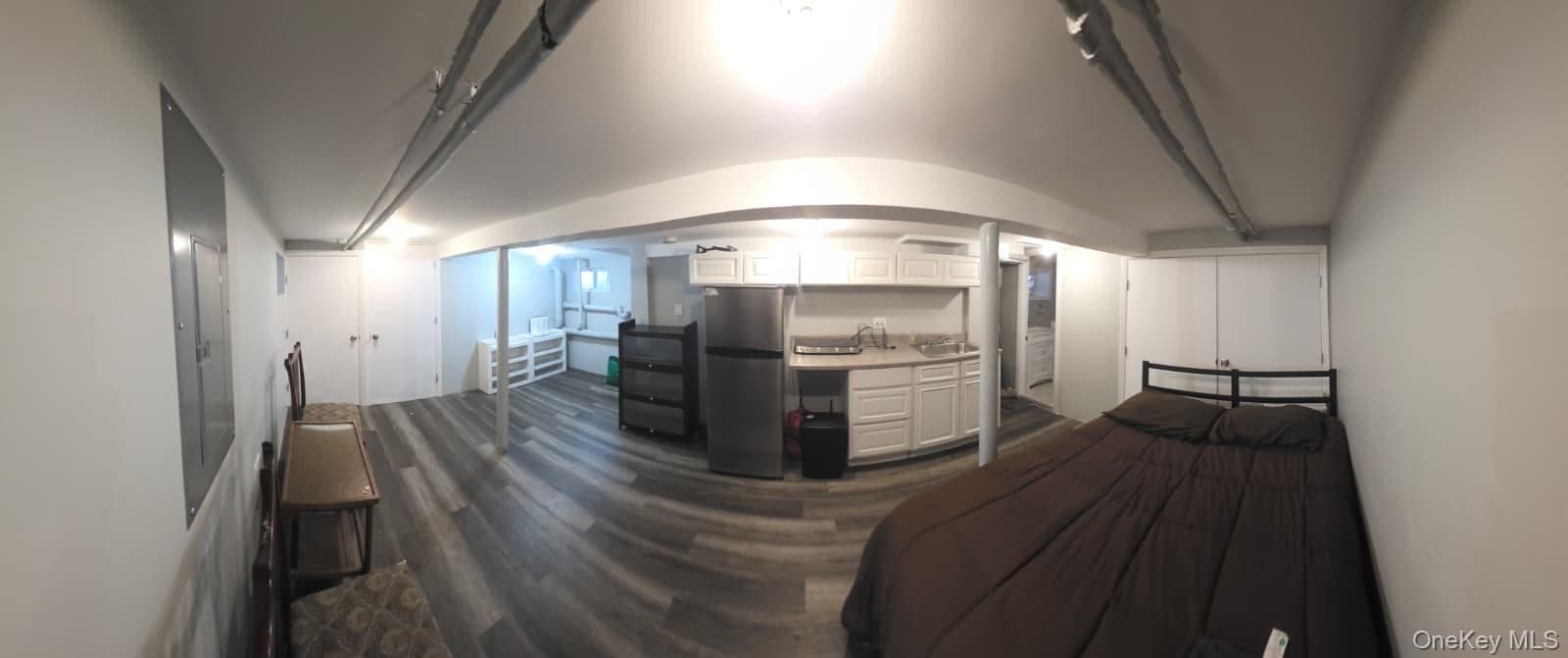 1015 Revere Avenue thumbnail 13