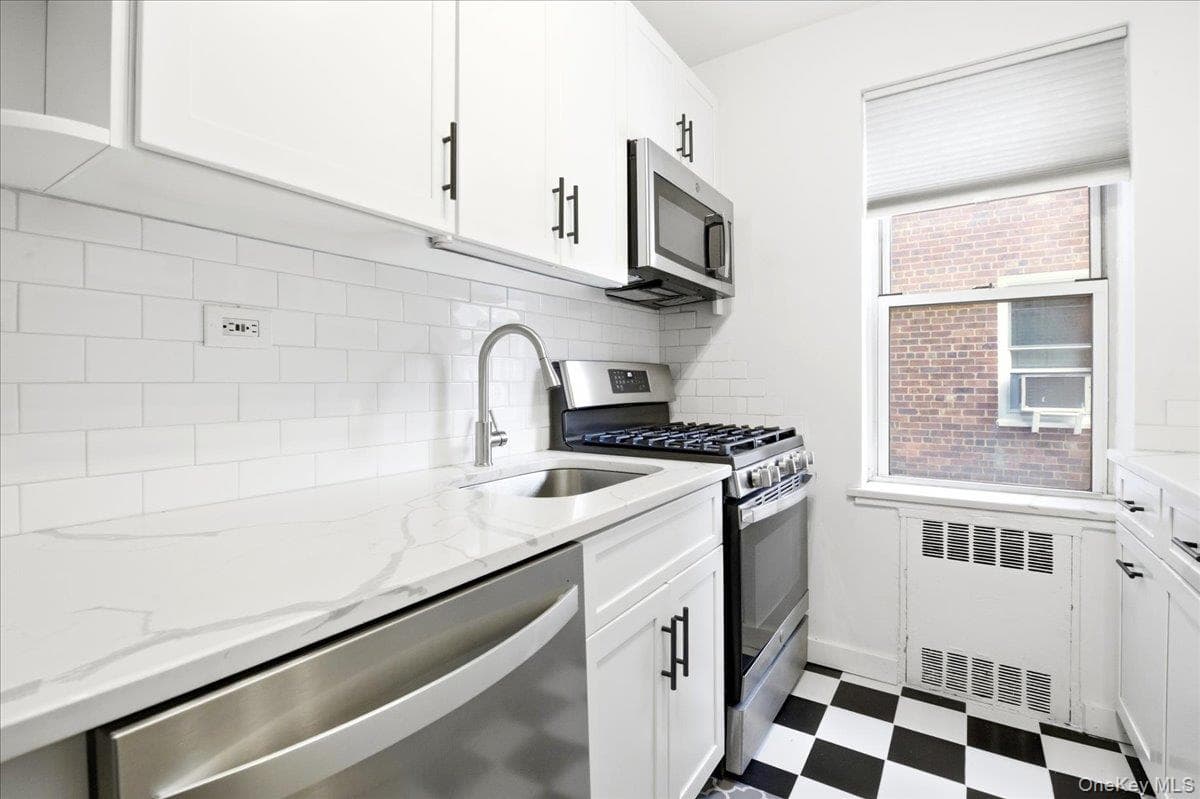 67-38 108th Street Unit: C/34 thumbnail 13