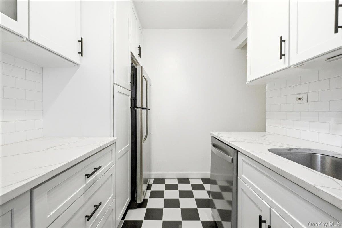 67-38 108th Street Unit: C/34 thumbnail 14