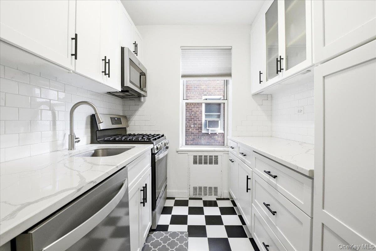 67-38 108th Street Unit: C/34 thumbnail 12