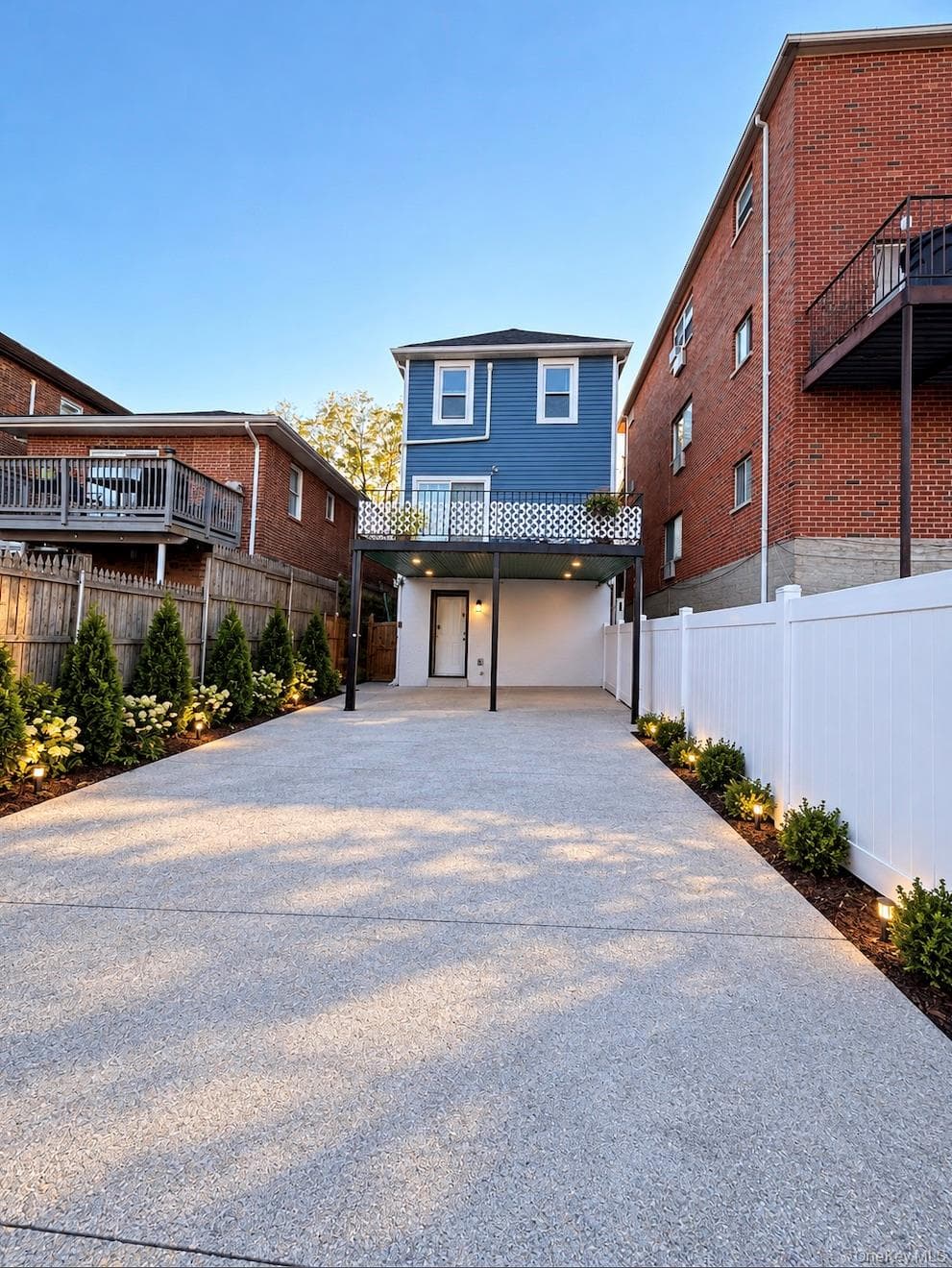 542 Logan Avenue thumbnail 18