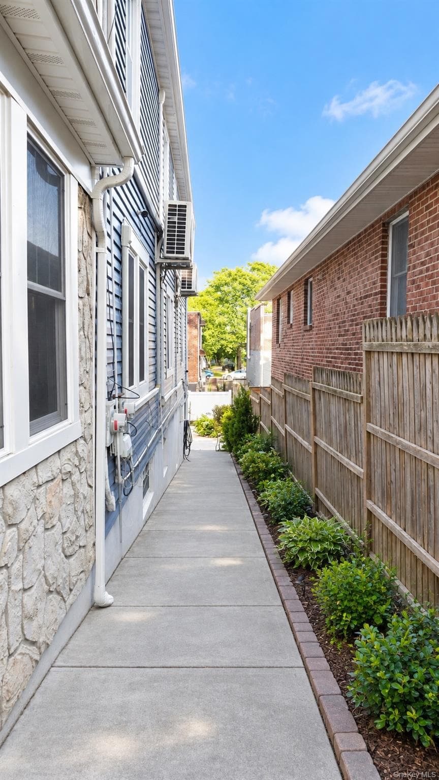542 Logan Avenue thumbnail 17