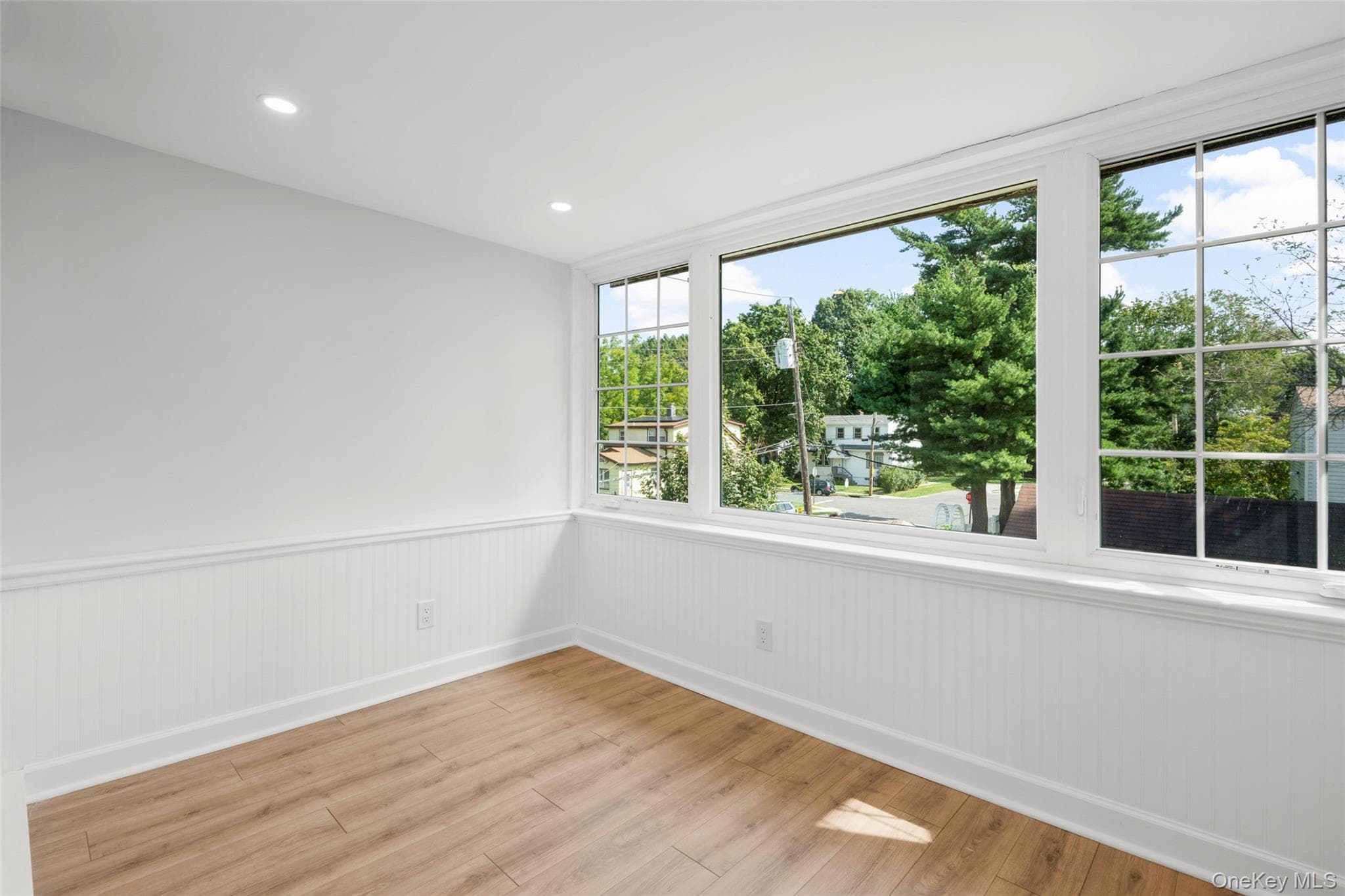 823 Lester Avenue thumbnail 17