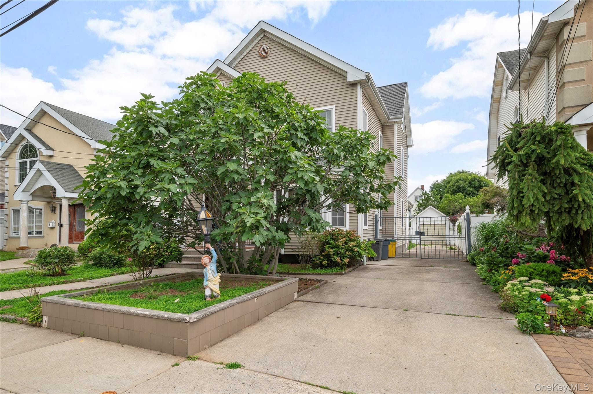 214 Avery Place thumbnail 35