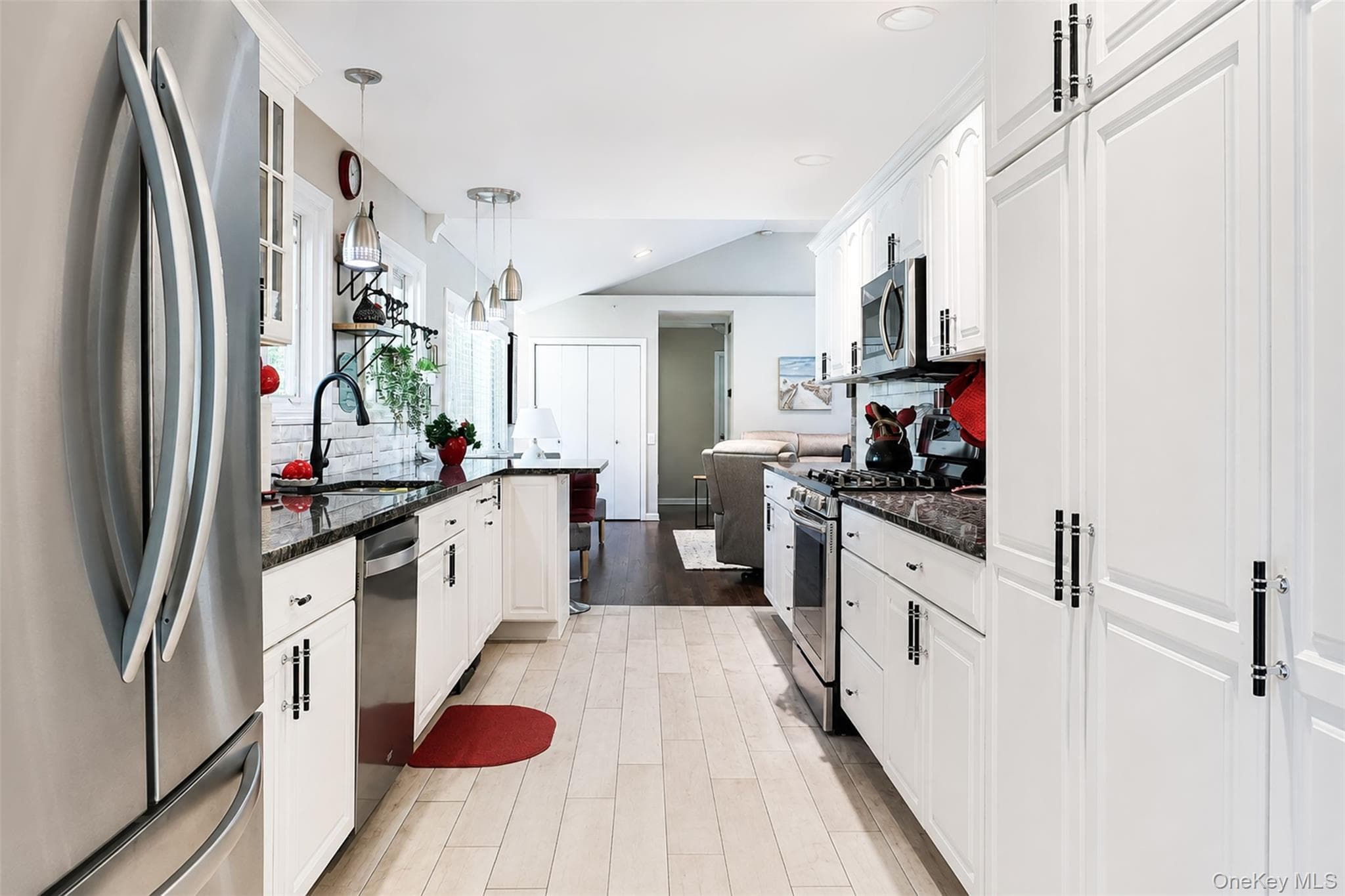 6 N Howells Point Road thumbnail 9
