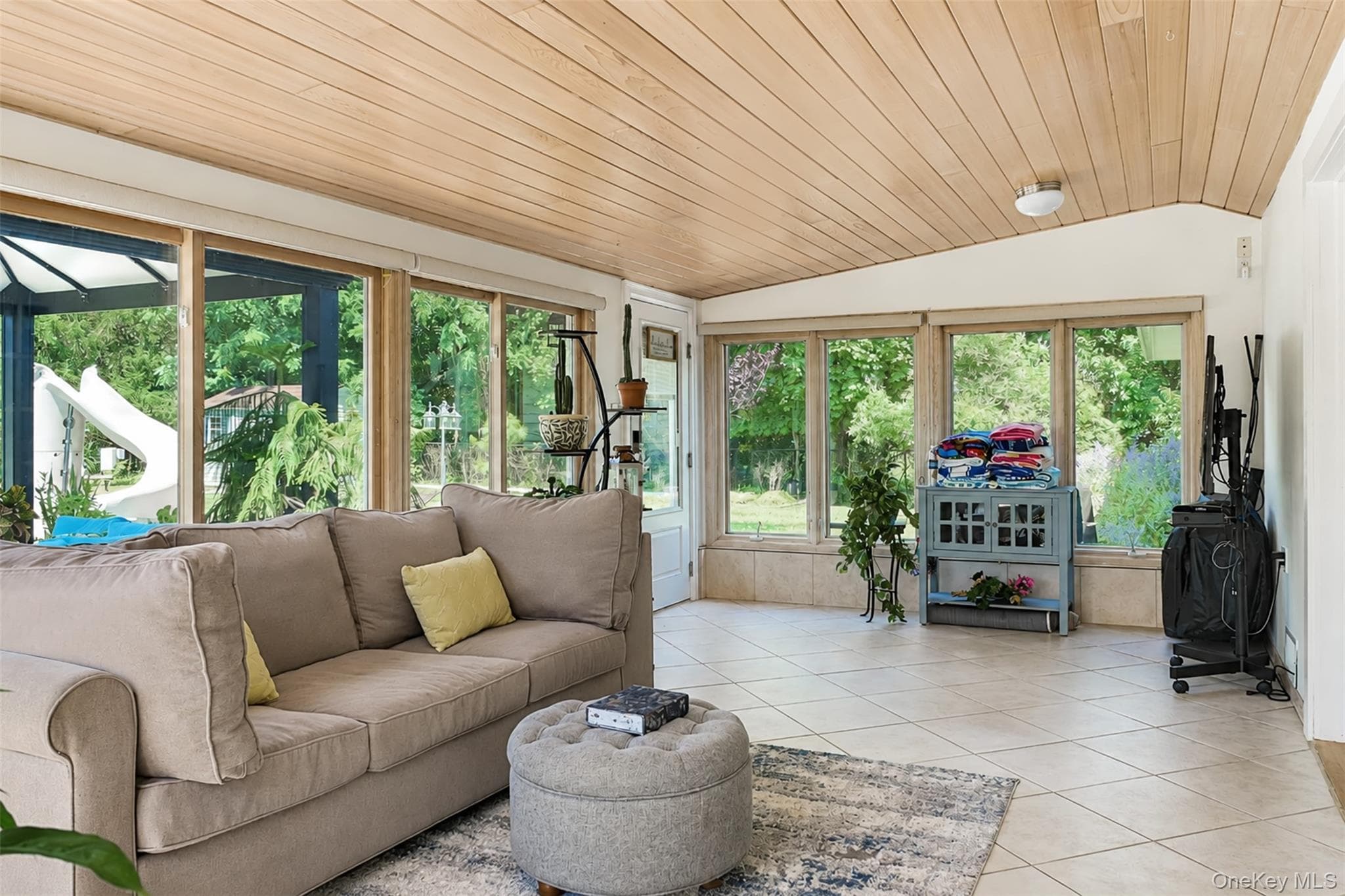 6 N Howells Point Road thumbnail 20