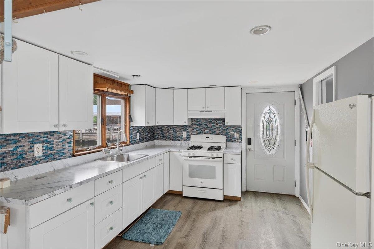 149 c Riverside Drive Dr thumbnail 11
