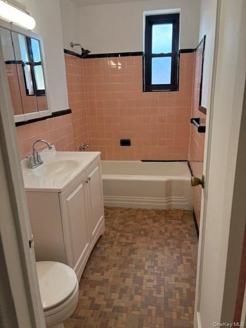 88-09 Northern Blvd Unit: A104 thumbnail 5