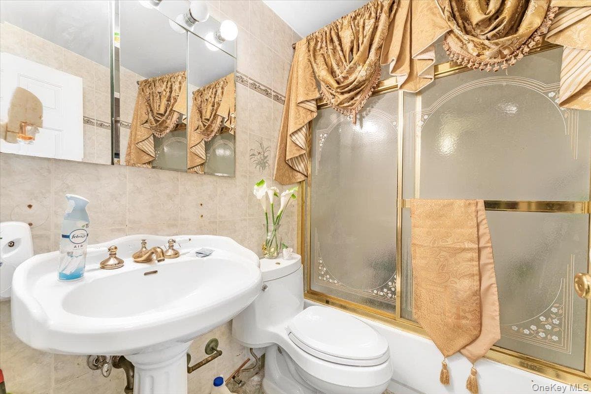 1475 Crotona Place thumbnail 15