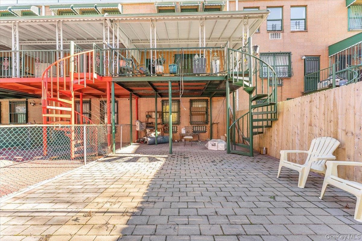 1475 Crotona Place thumbnail 21