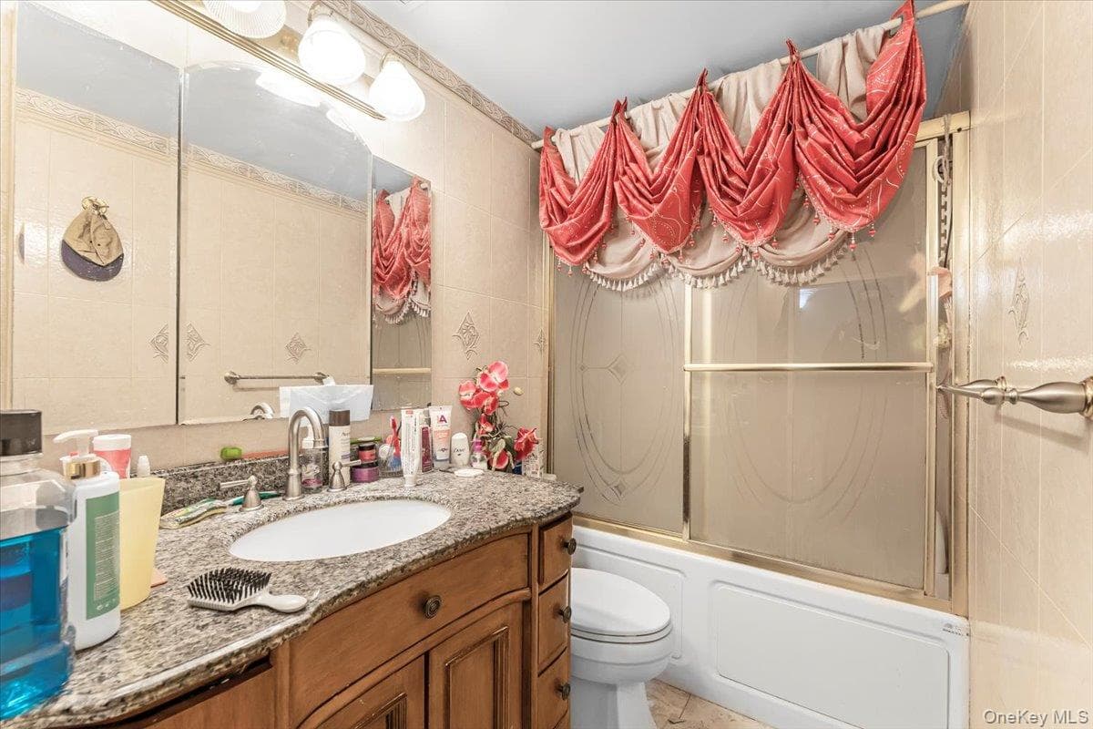 1475 Crotona Place thumbnail 18