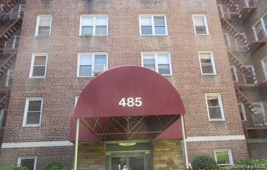 485 Bronx River Unit: B15 photo 1