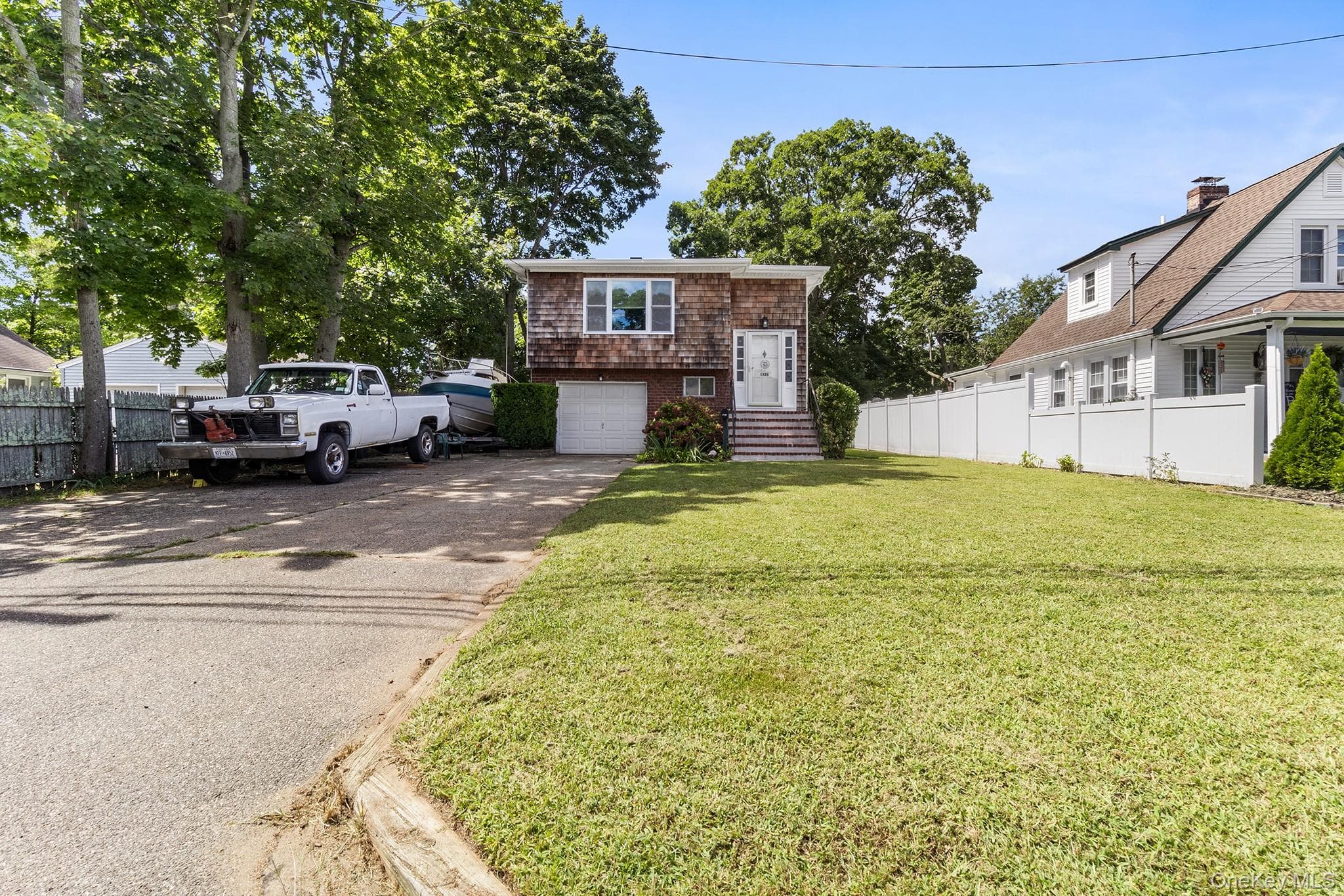 1320 Pine Acres Boulevard thumbnail 3