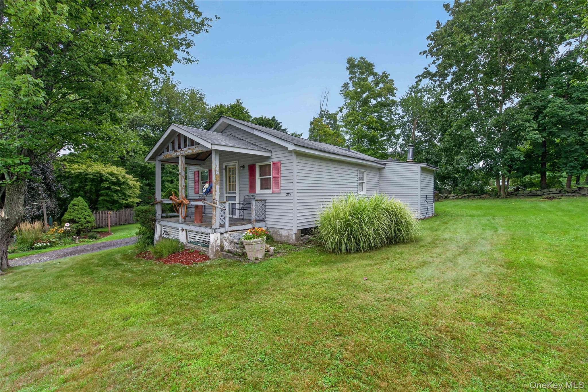 33 E Crossman Avenue thumbnail 2