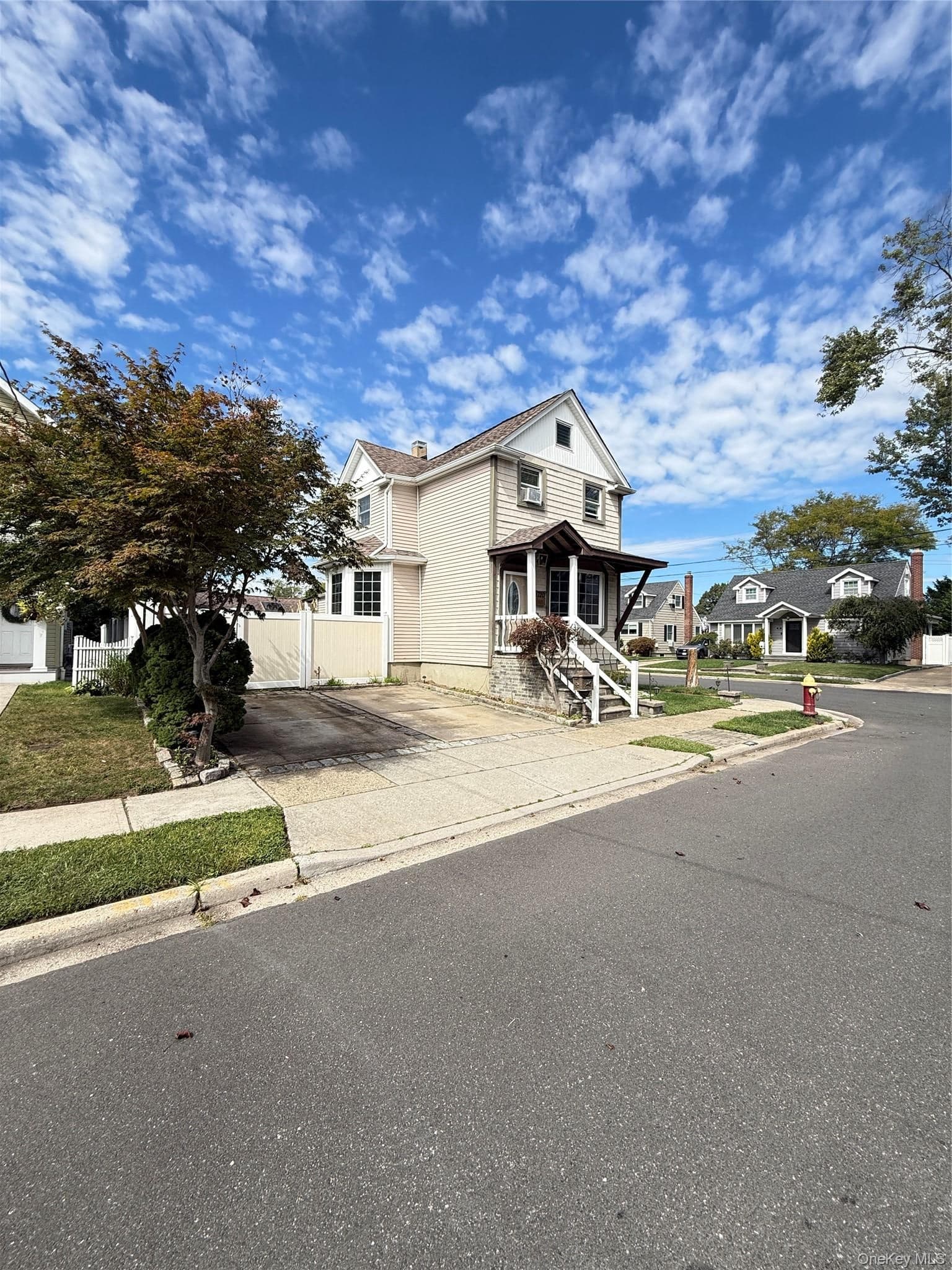 1720 Montague Avenue thumbnail 2