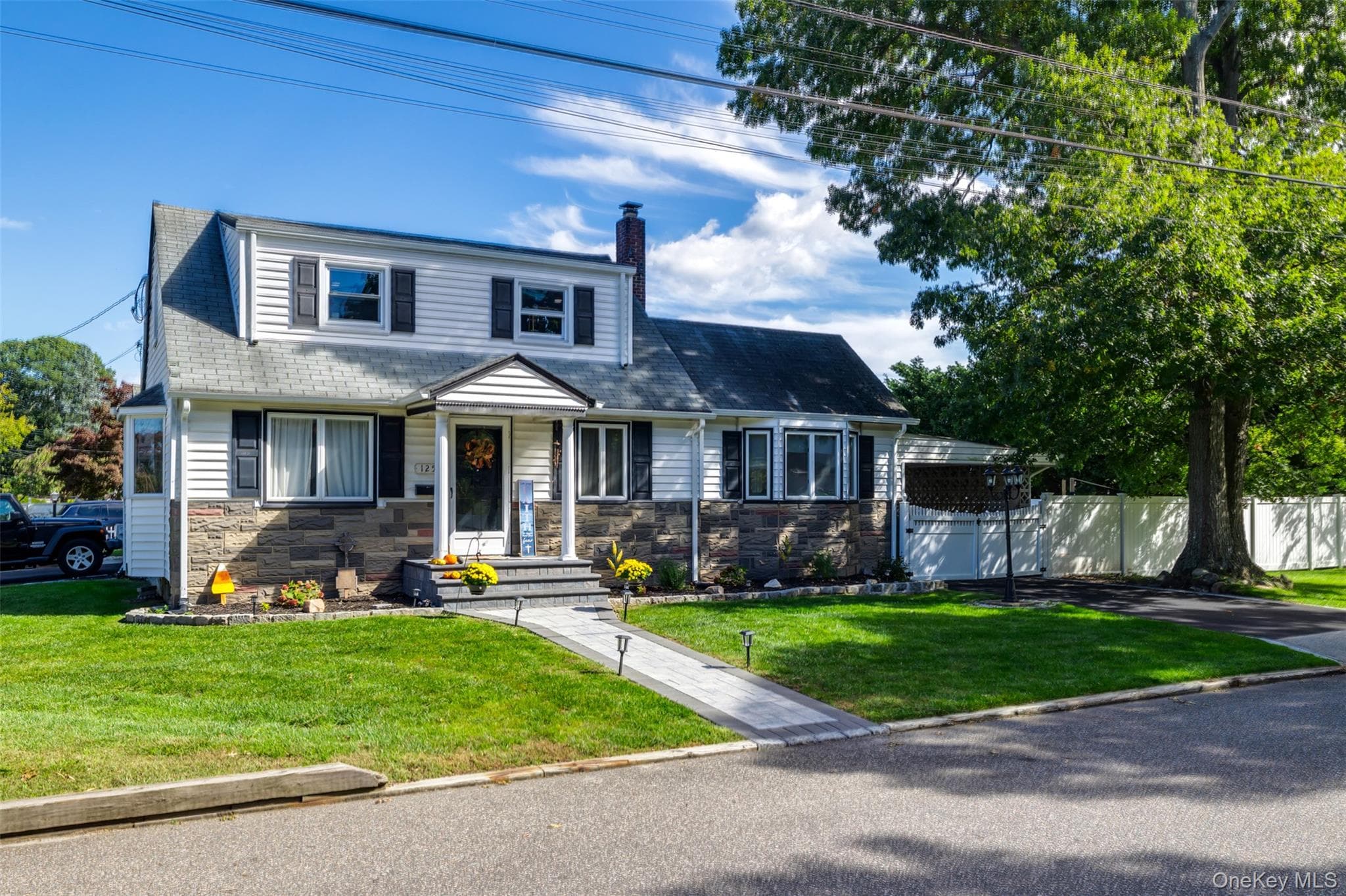 125 Carroll Avenue thumbnail 2