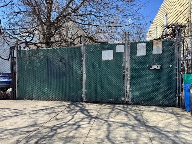 1667 Hunt Avenue, Bronx
