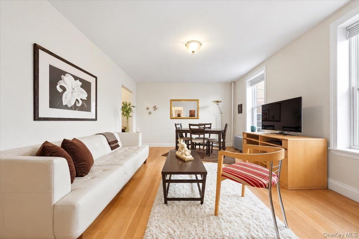 811 Walton Avenue AVE Unit: E18 thumbnail 2