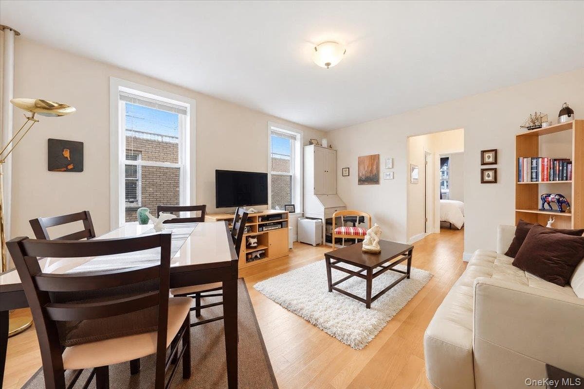 811 Walton Avenue AVE Unit: E18 thumbnail 4
