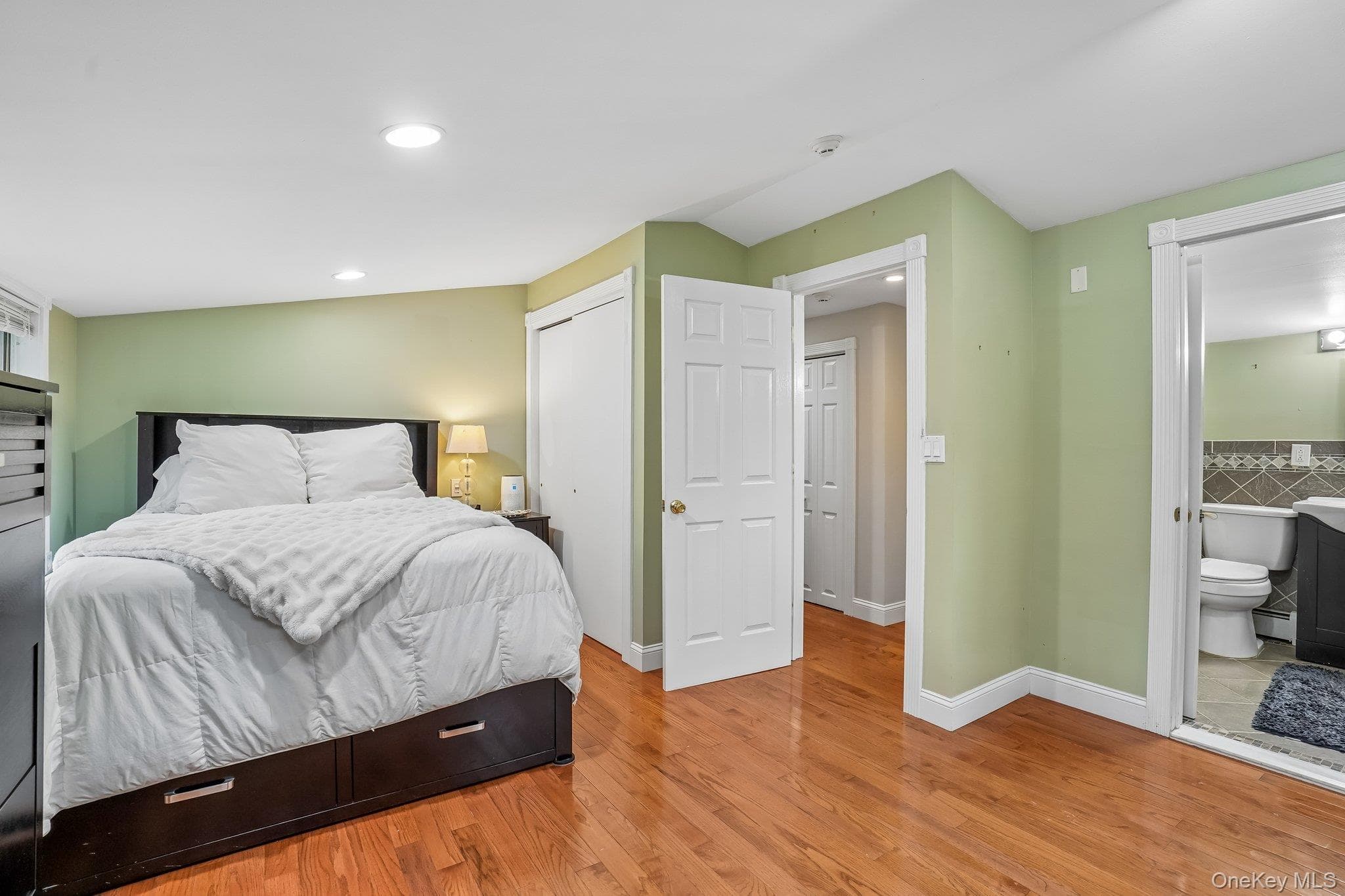 181 S Conger Avenue thumbnail 19