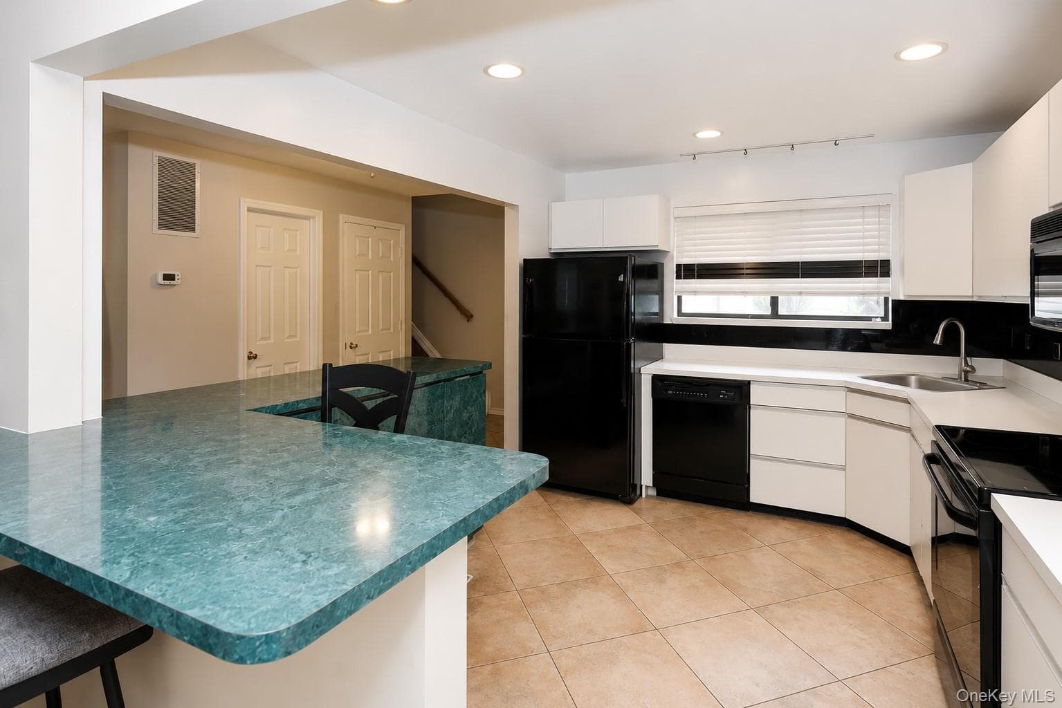 53 Villas Circle thumbnail 4