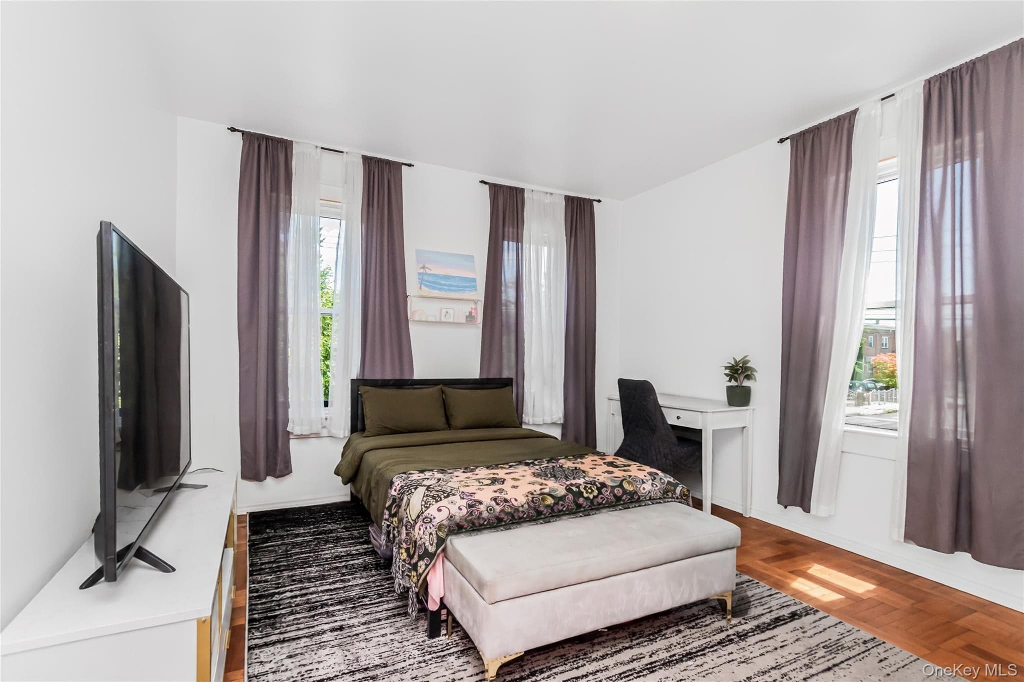 269 Swinton Avenue thumbnail 15