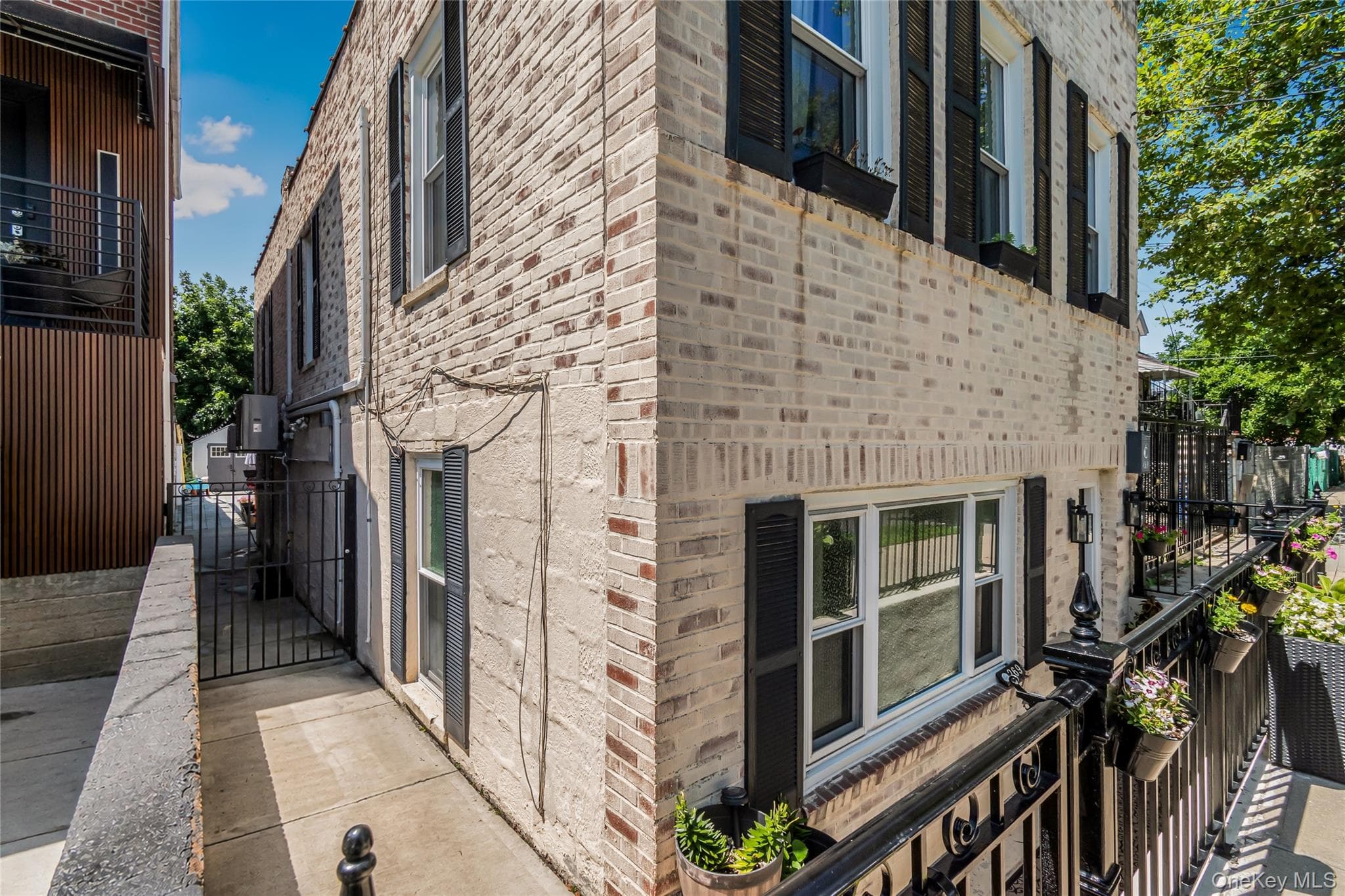 269 Swinton Avenue thumbnail 33