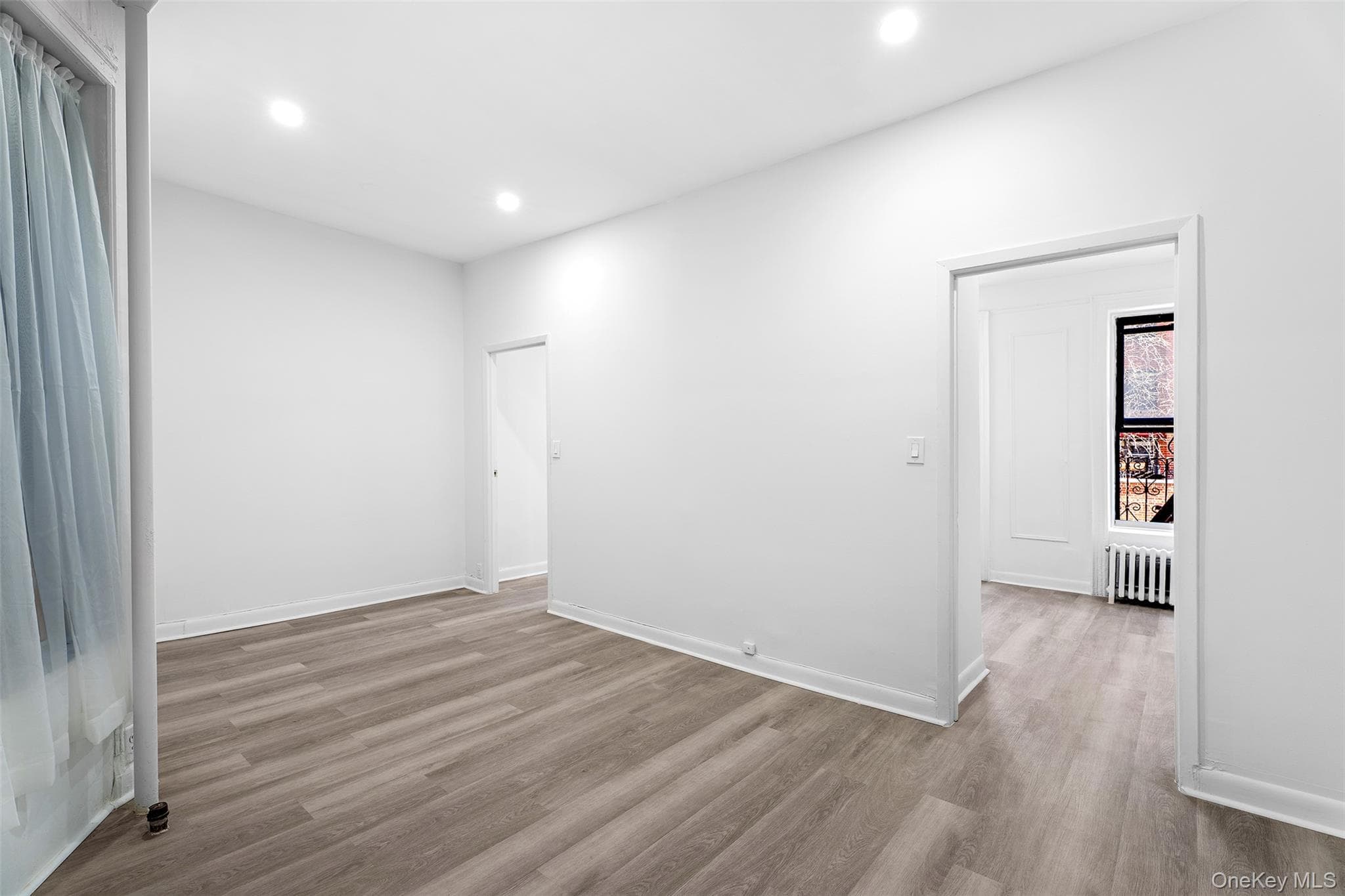 246 E 51st Street Unit: 8 thumbnail 4