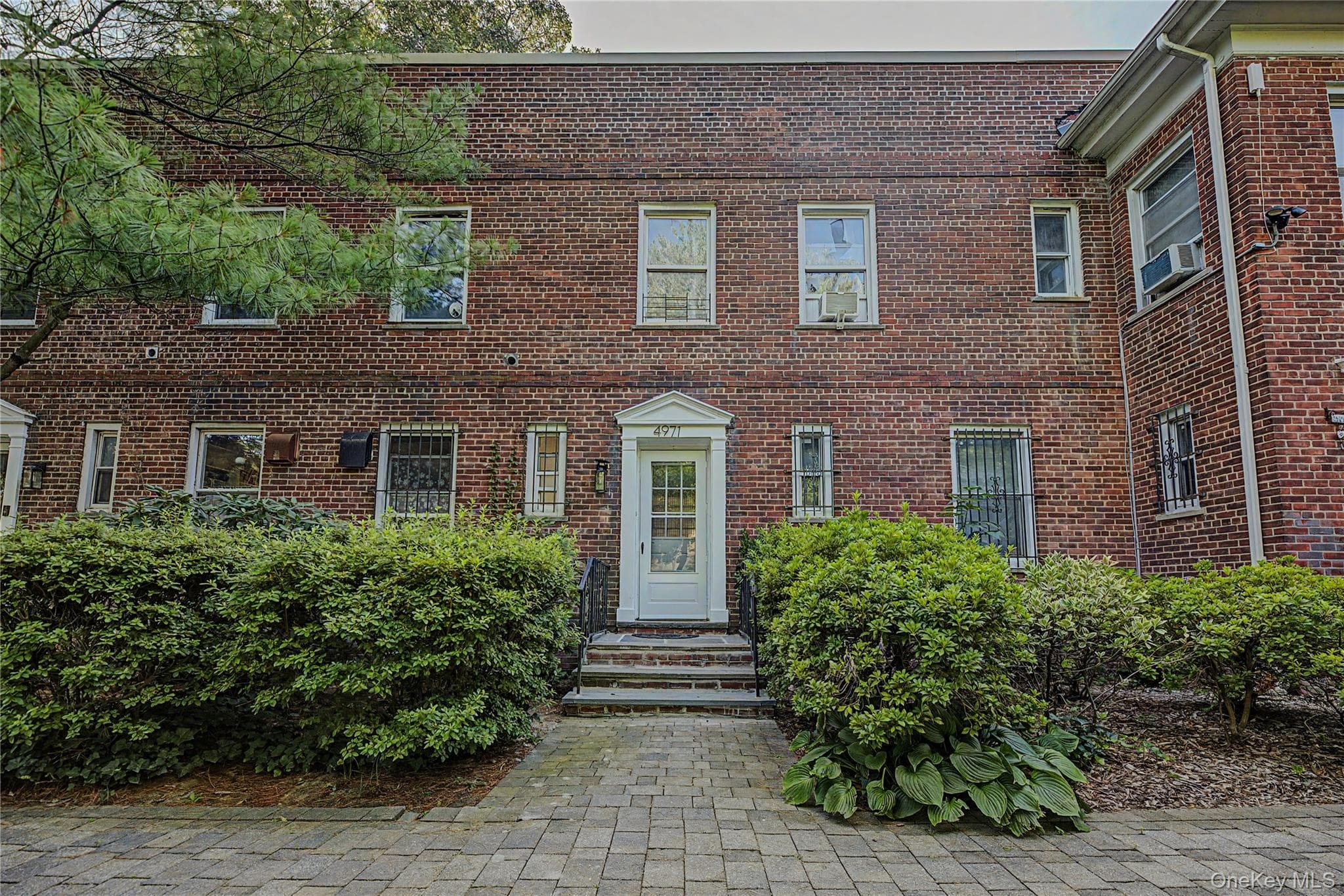 4971 Henry Hudson Parkway Unit: 4971, Bronx