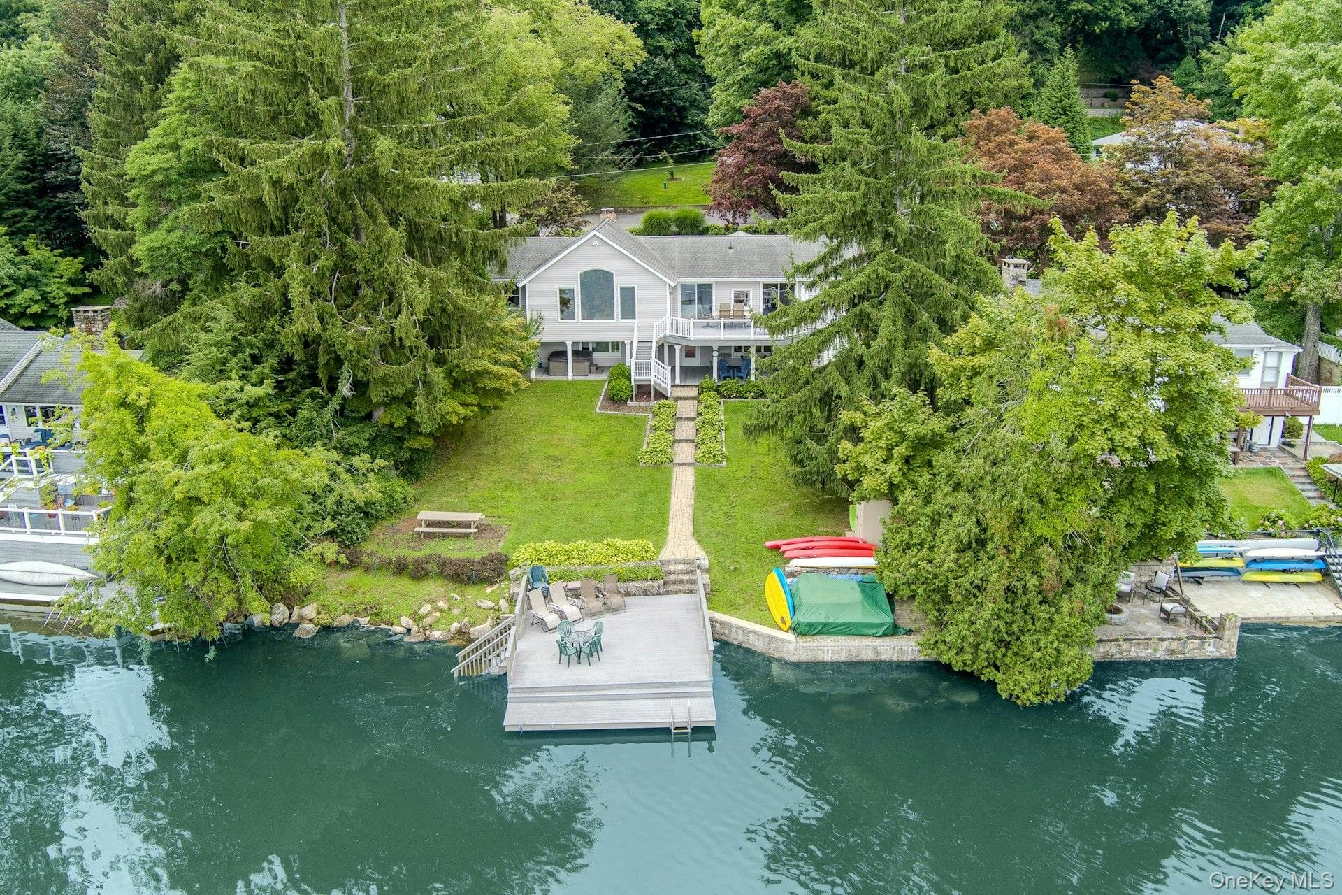 11 Lakeside Road thumbnail 2