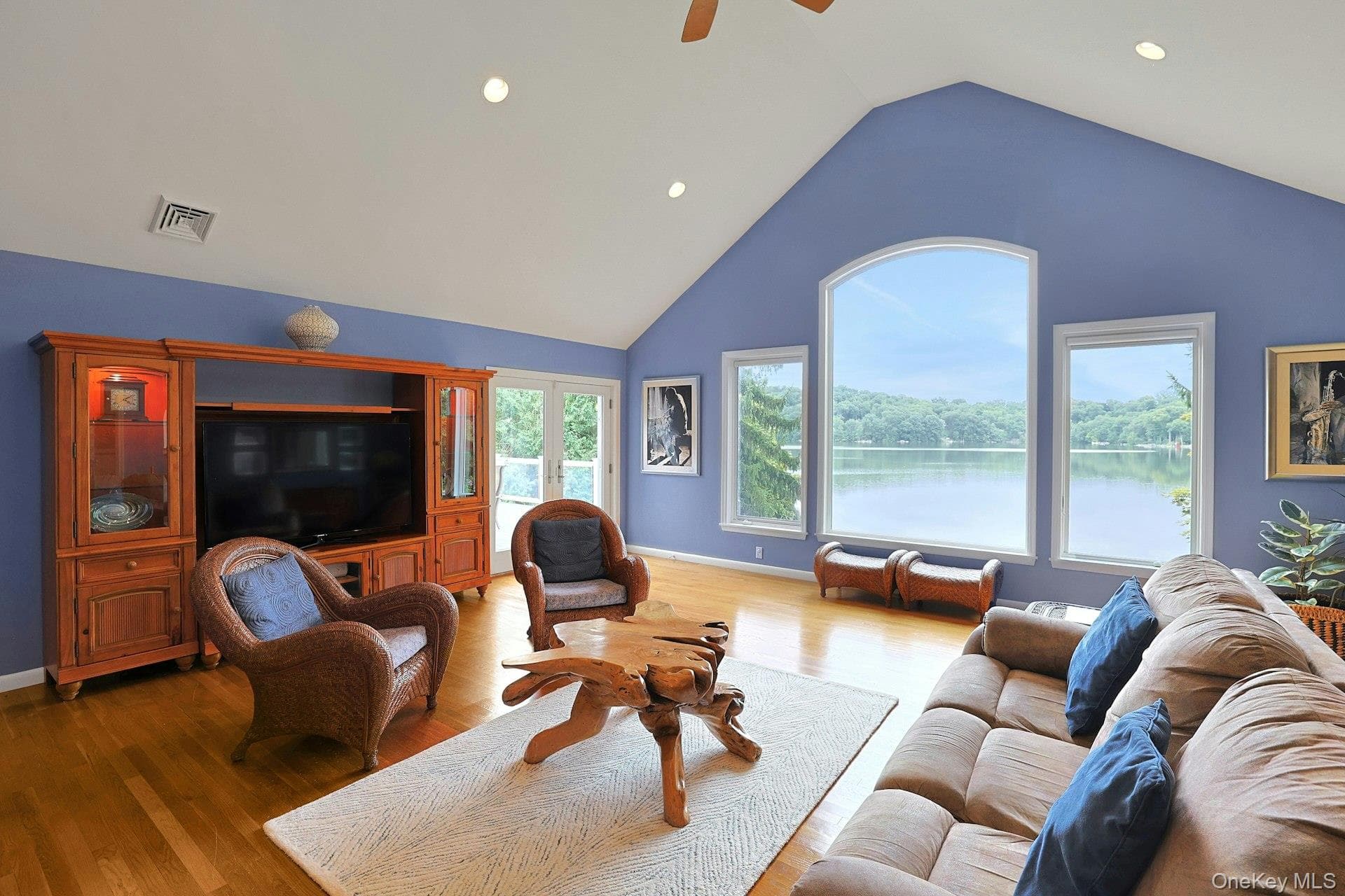11 Lakeside Road thumbnail 7