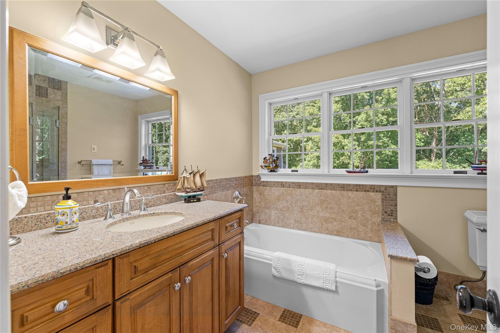 66 Woodlawn Avenue thumbnail 25